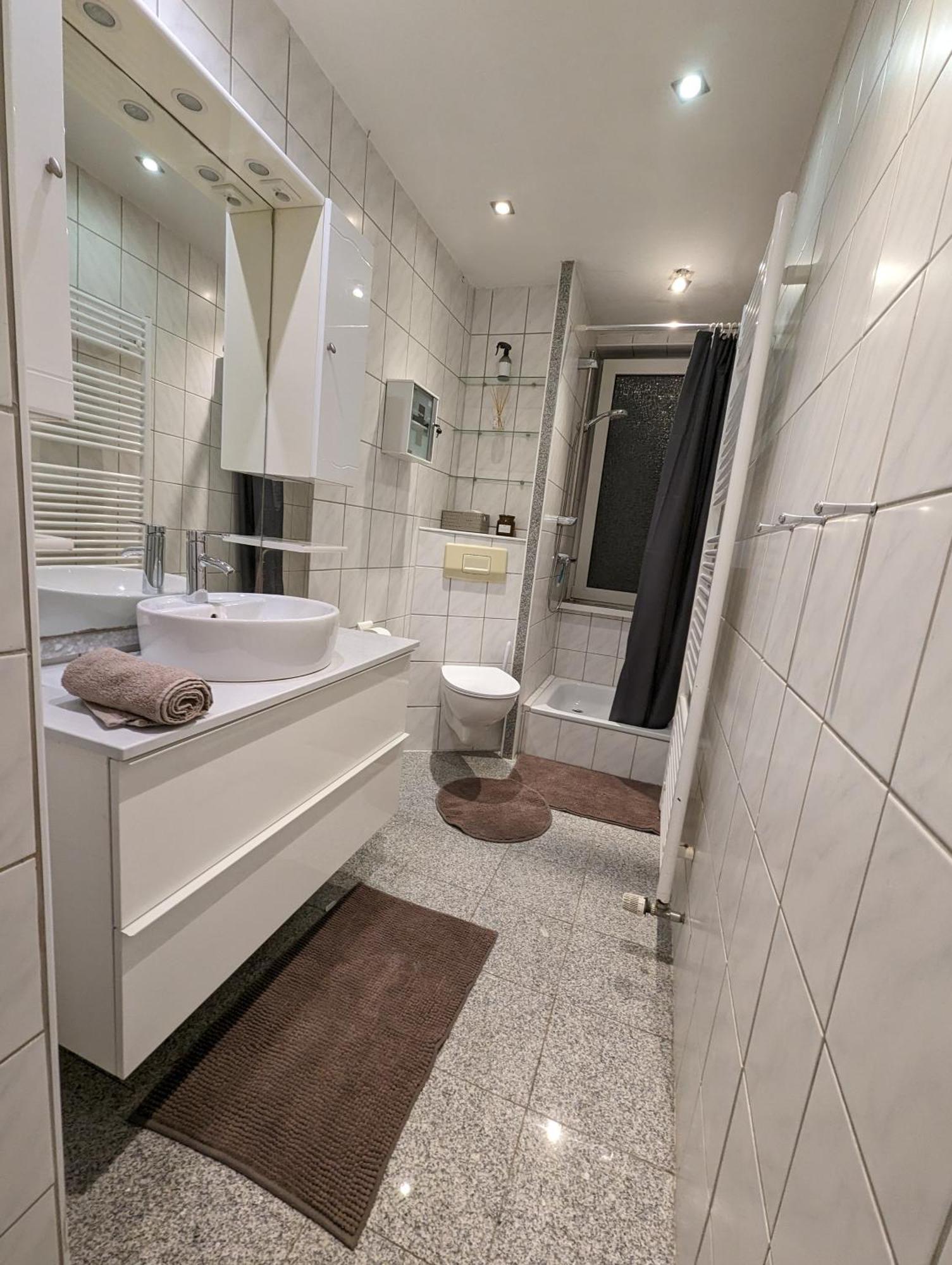 Appartement Ruhige 3-zimmer-wohnung Messenah